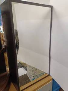 lot 381 image: Medicine Cabinet w Shelves