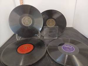 lot 4758 image: Vintage Records, No Covers, Great for Projects