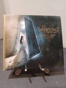 lot 4763 image: Evanescence CD