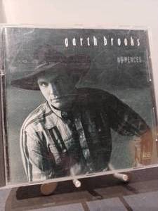 lot 4880 image: Garth Brooks CD