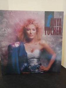 lot 5003 image: Tanya Tucker Album