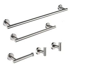 lot 2182 image: Bathroom Accessories