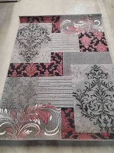 lot 4601 image: 5ft x 7ft Indoor Area Rug