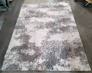 lot 4603 image: 8ft x 10ft Area Rug