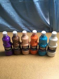 lot 6434 image: Ultra-Washable Tempera Paint Pack of 6 Assorted Colors 16fl oz