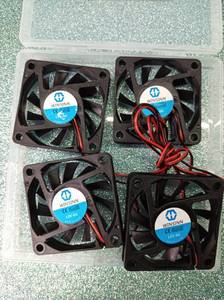 lot 14414 image: Winsinn Computer Fans, 12V-DC, 4 Pack