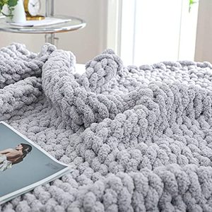 lot 31344 image: Chunky Knit Blanket Throw 40x40, Soft Chenille Knitted Throw Blanket, Small Throw Blanket Chunky Yarn, Thick Cable Knit Throw, Cute Rope Knot Throw Blankets for Couch Bed Sofa (Light Grey)