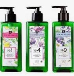 lot 59277 image: Via Mercato Lia uid Soap Set of 3