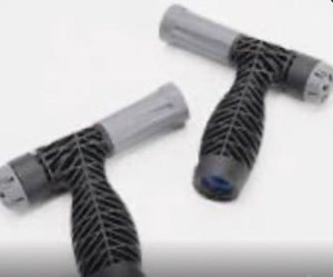 lot 59309 image: Bernini Set of 2 Garden Gun 2-in-1 Seray Nozzle Grey