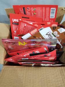 lot 59512 image: RANDOM BOX OF YES BEAUTY FACE MASK