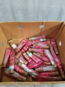 lot 59513 image: Box of L Oreal Paris Sublime Bronze Summer Express Body Makeup Lotion Medium 3.55 Fl Oz