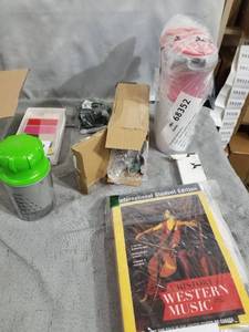 lot 59517 image: SMALL BOX OF RANDOM ITEMS