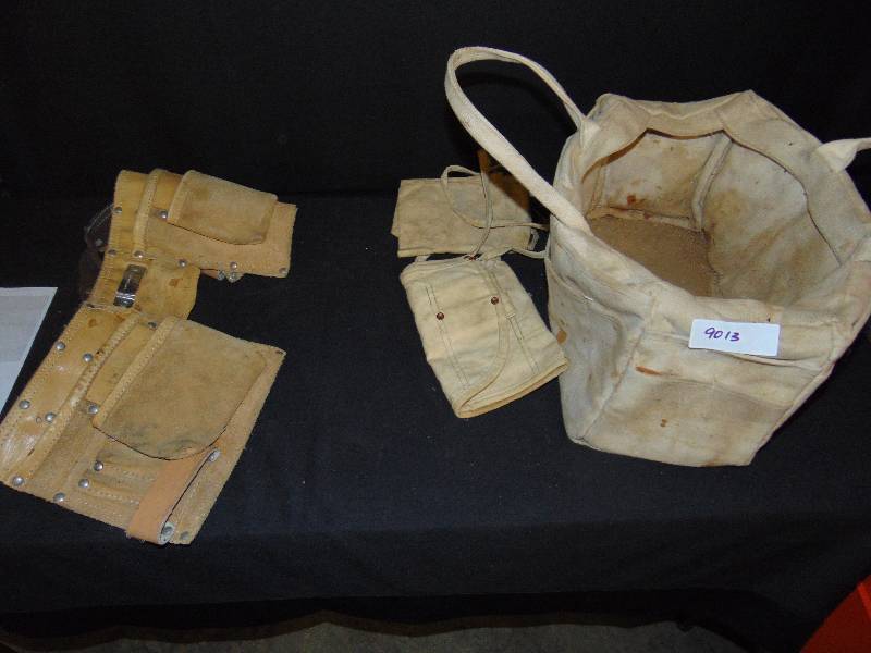 lot 9013 image: (5) ct. mixed lot (1) tool bag, (1) tool belt, (2) nail aprons, (1) duffle bag