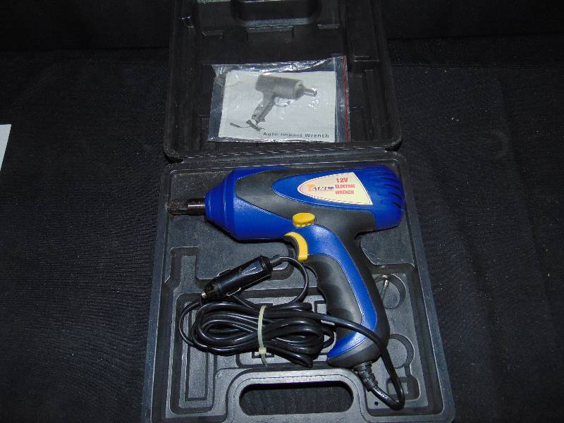 lot 9030 image: 12 Volt Auto impact Wrench w case