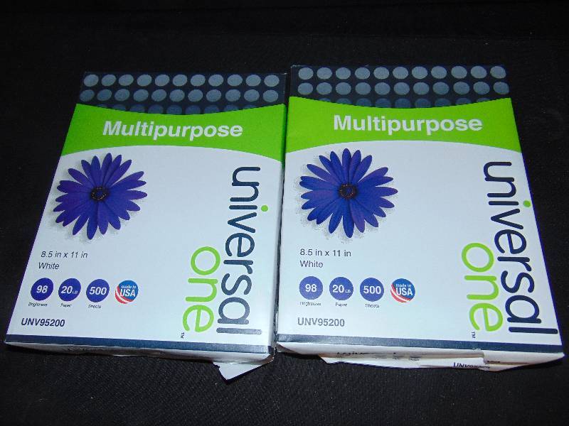 lot 9050 image: (2) reams Universal One brand Multipurpose Copy Paper 8.5 x 11 Bright White 98 bright, 20 lbs. 500 sheets per ream
