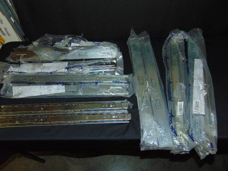 lot 9088 image: (7) pairs new Accuride Drawer Slides 4KRV9