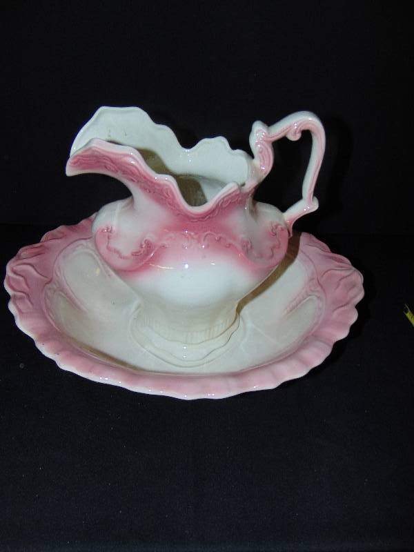 lot 9105 image: Ceramic Pitcher and Bowl, Pink and White, 10 tall, 14 diameter Oval Bowl