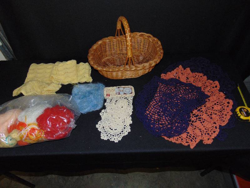lot 9116 image: Mixed lot decorative doilies, basket and yarn