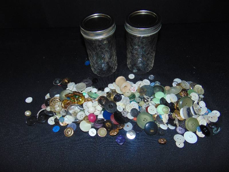 lot 9150 image: (2) 12 oz. mason jars of vintage buttons