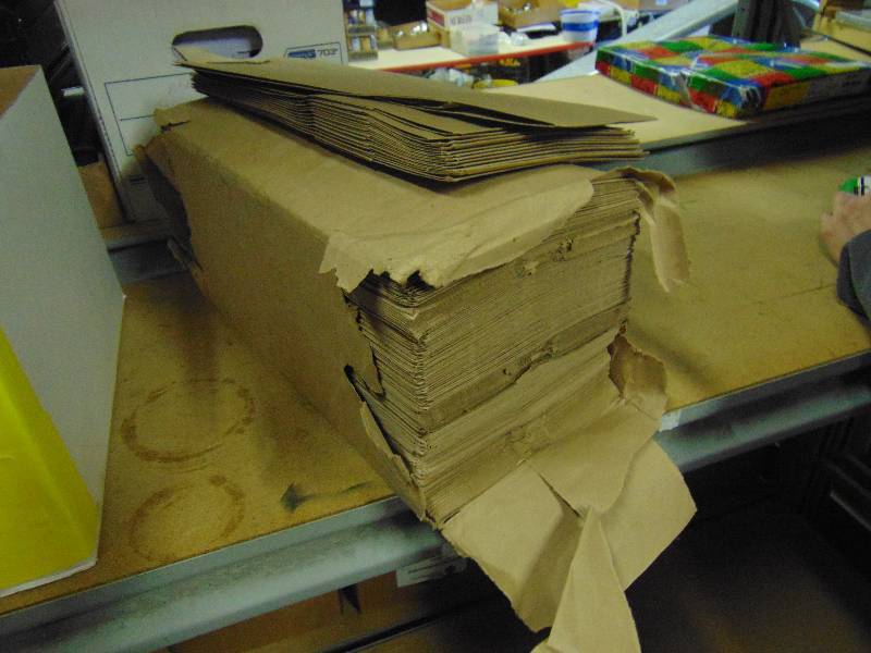 lot 9155 image: (250) brown paper sacks, perfect for crafts, 8 x 6 x 15 tall