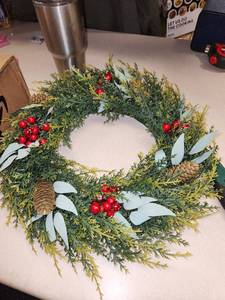 lot 33000253 image: Christmas wreath