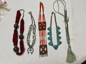 lot 1320 image: Ladies Jewelry