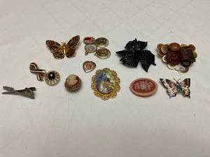 lot 1333 image: Ladies Jewelry