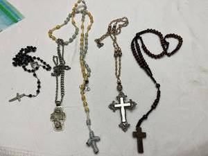 lot 1339 image: Religious items