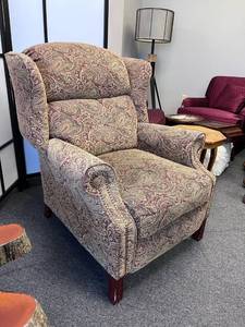 lot 1009 image: Lane Furniture upholstered push back recliner