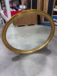 lot 1014 image: Oval framed mirror