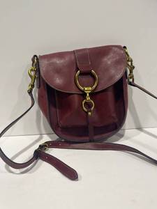 lot 1031 image: Frye leather handbag