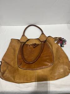 lot 1041 image: Leather handbag