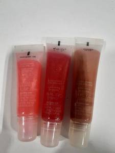 lot 1081 image: Lancome. Juicy tubes.