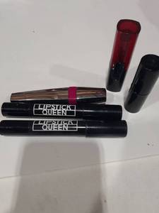 lot 1082 image: Lipsticks