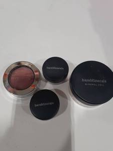 lot 1084 image: Bare Minerals
