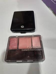 lot 1086 image: Cover Girl Blush