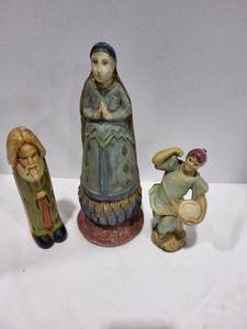 lot 1118 image: Hand painted statues tallest is 12x4.5, 8x2, 7x2