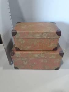 lot 1168 image: (2) Storage boxes with lids