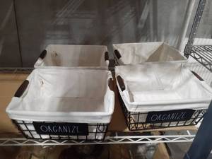 lot 1171 image: (4) Wire baskets for organizing. Baskets are 6 x 10 x 12