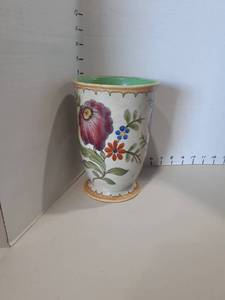 lot 1180 image: Hand painted vase. Approximately 8 inches tall. Holland