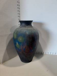 lot 1185 image: Multi colored vase. Approximately 14.5 inches tall