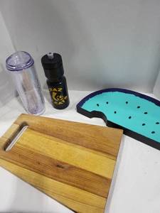 lot 1213 image: Cutting boards, water cups