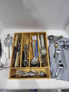 lot 1214 image: Wooden tray with kitchen utensils