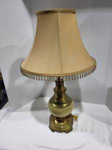 lot 1219 image: Brass, marble lamp 26.5
