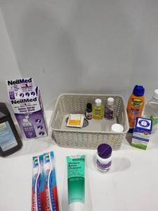 lot 1228 image: Basket full of toiletries