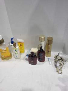 lot 1230 image: Toiletries