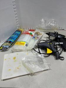 lot 1504 image: Stanley and other hot glue guns with glue sticks