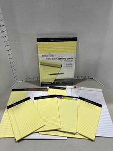 lot 1511 image: Legal pads