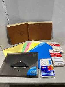 lot 1530 image: File folders and labels