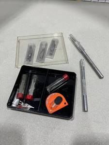 lot 1540 image: Xacto knives and blades